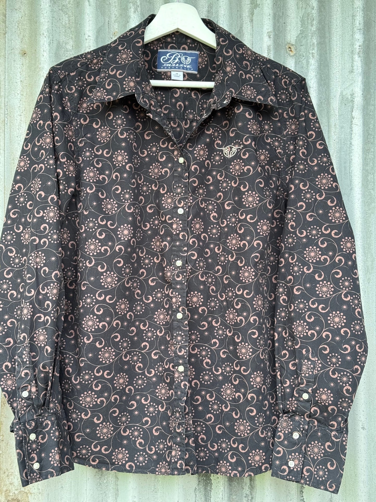 Bullzye Womens Long Sleeve Shirt Size 18