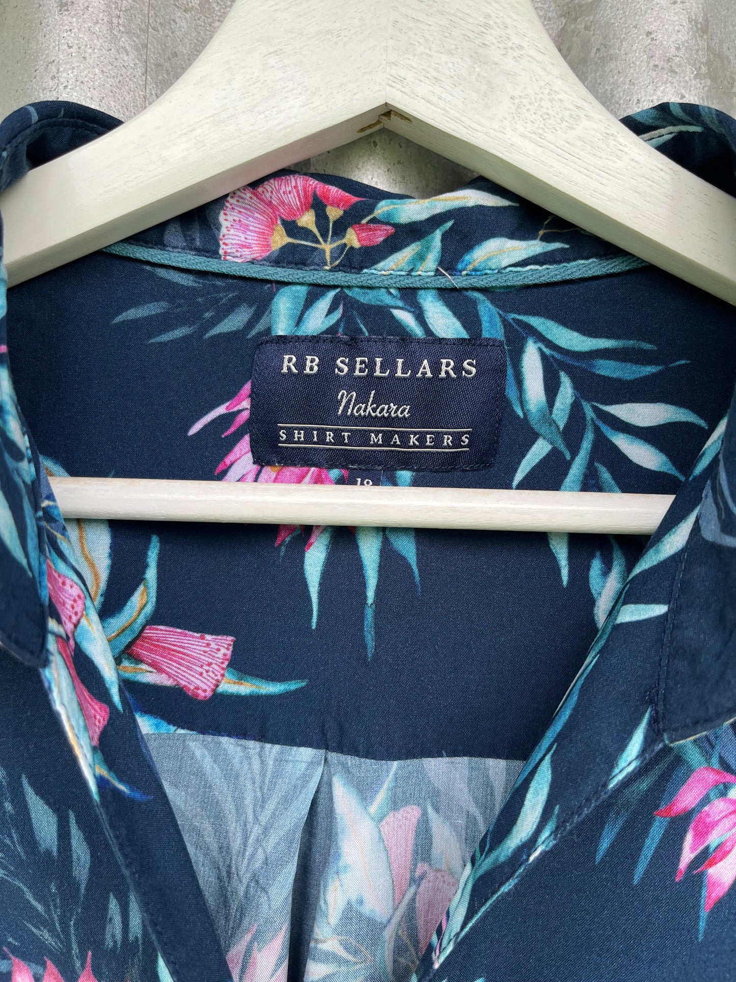 RB Sellars 'Nakara' Womens Long Sleeve Shirt Size 18