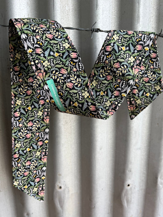 Green Floral Necktie